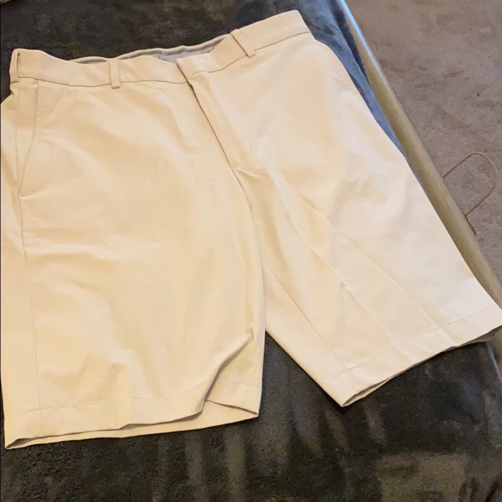 Walter hogan golf shorts